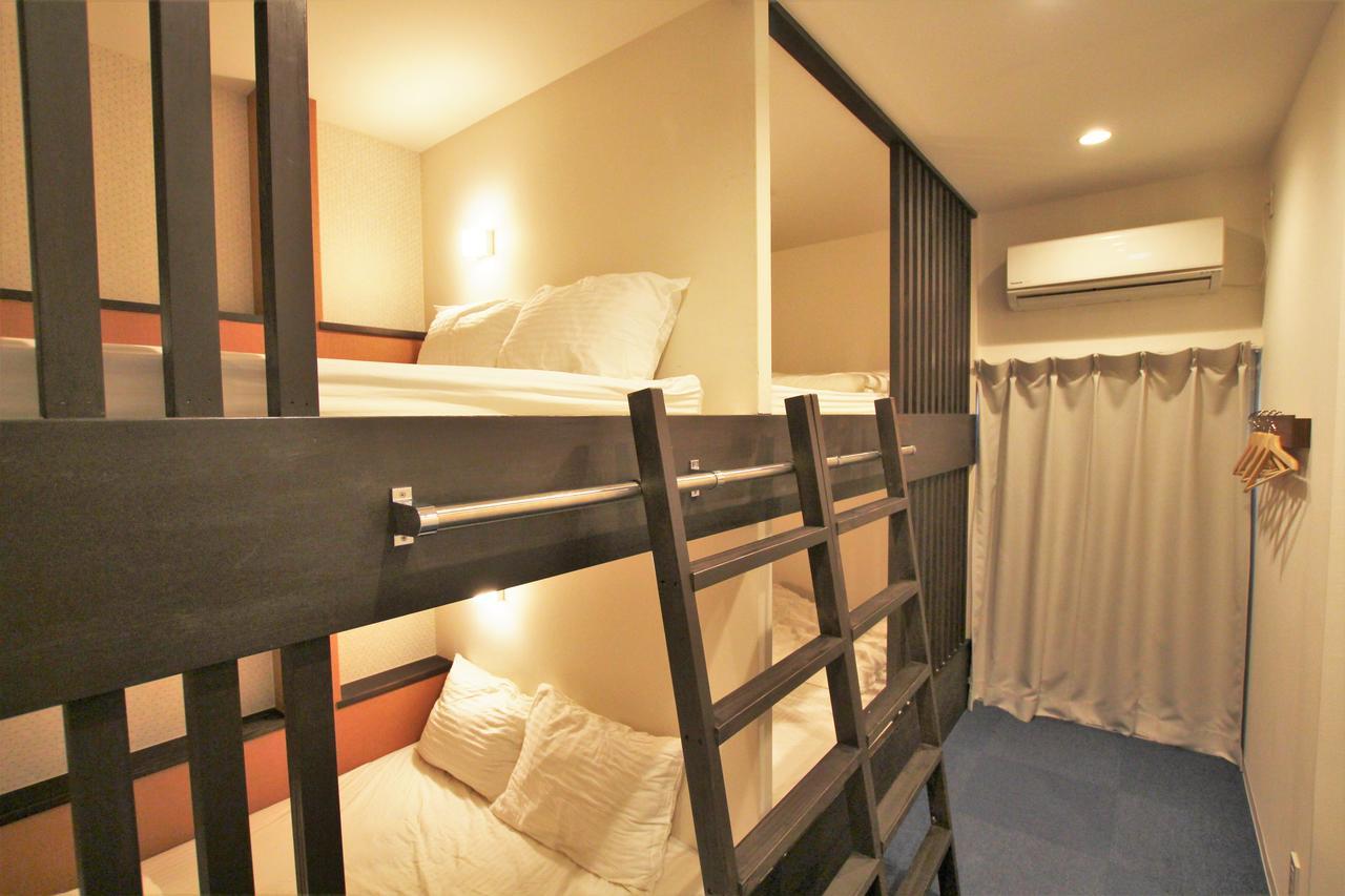 Sekai Hotel Ayame Осака Экстерьер фото